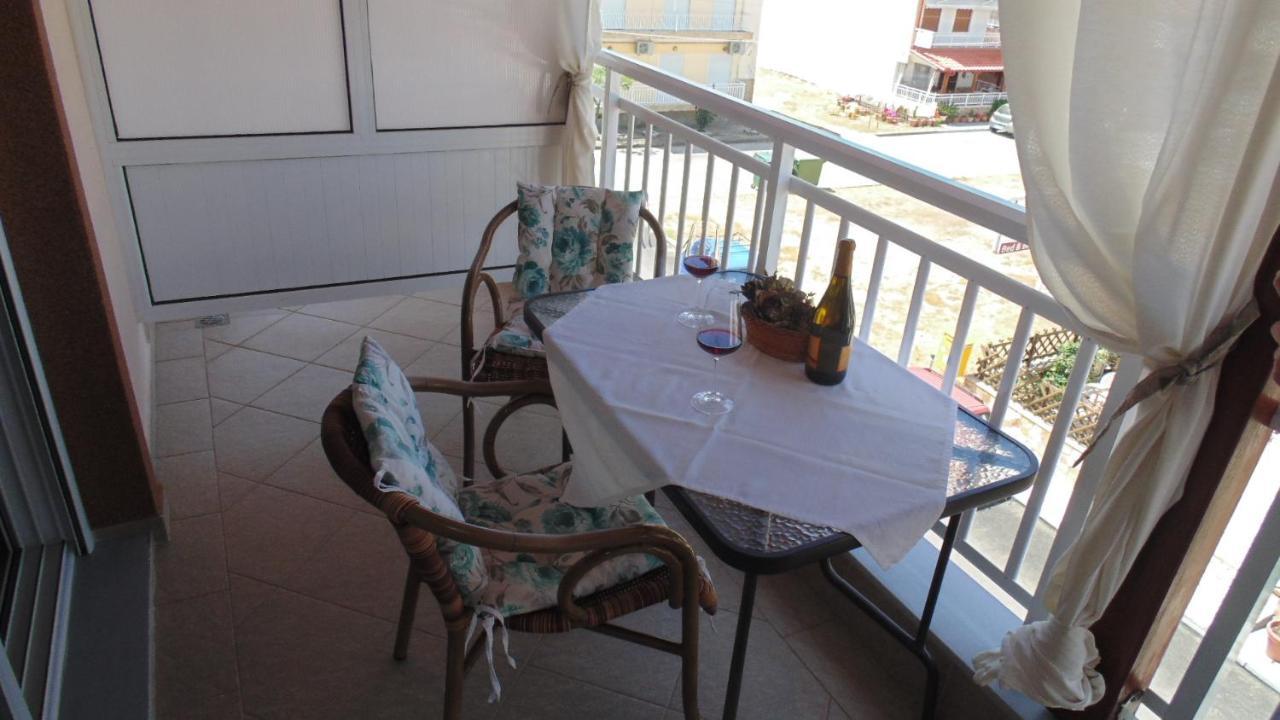 Billy'S House Apartment Sarti Exterior photo